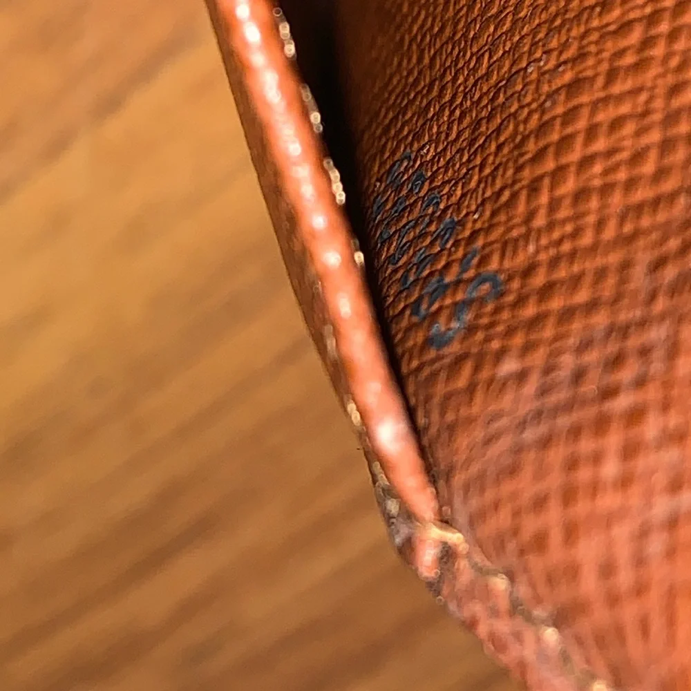 Authentic Louis Vuitton Small Ring Agenda Cover